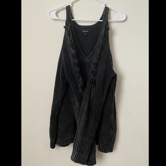 Torrid | Heather Gray Lace-Up Sleeve Sweater - Picture 3 of 6